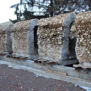 Spostamento e ricollocazione del tratto di acquedotto romano